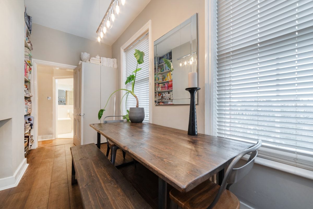 Flat Compayne Gardens in Greater London