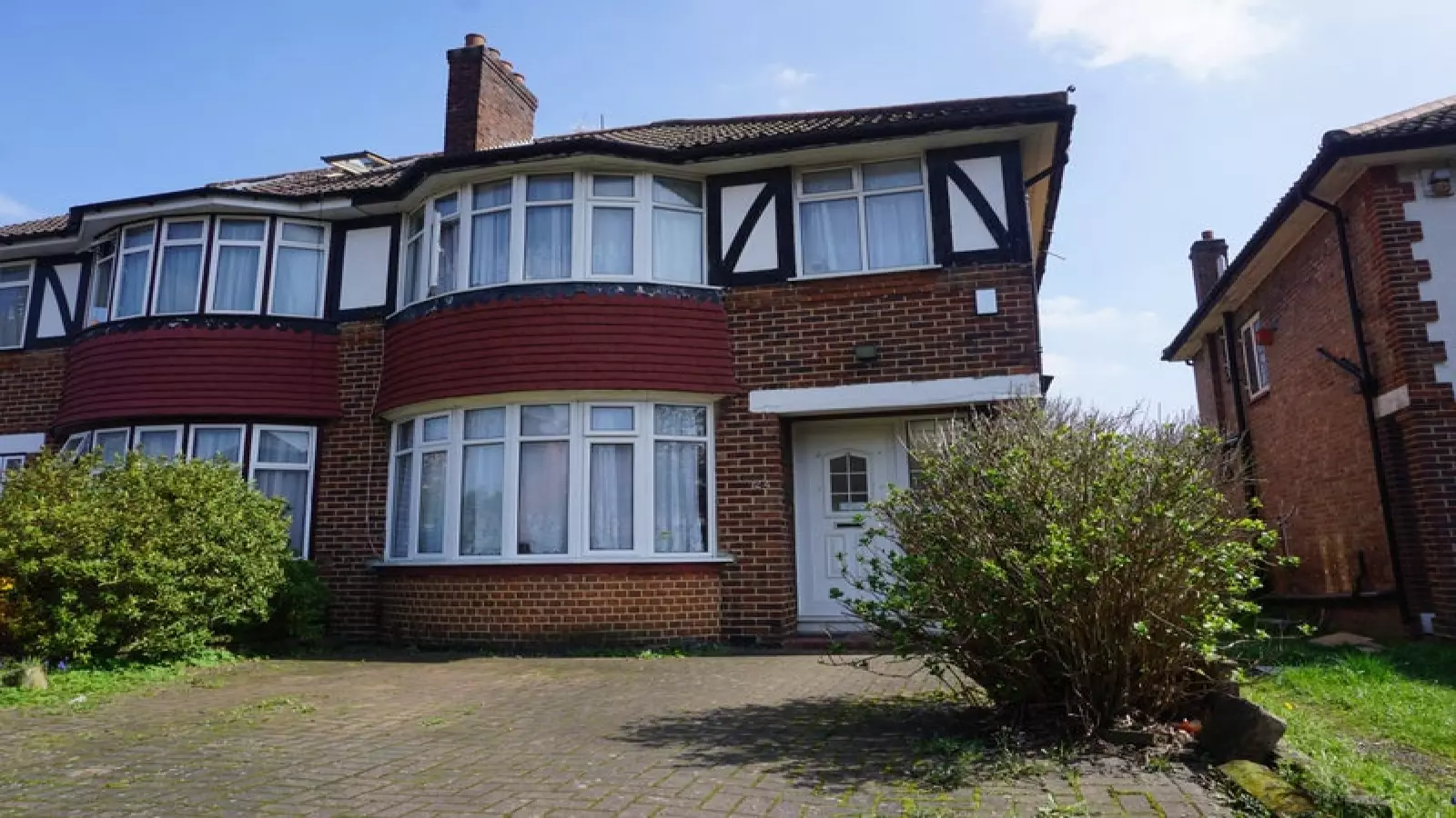 Flat Friary Road in Greater London