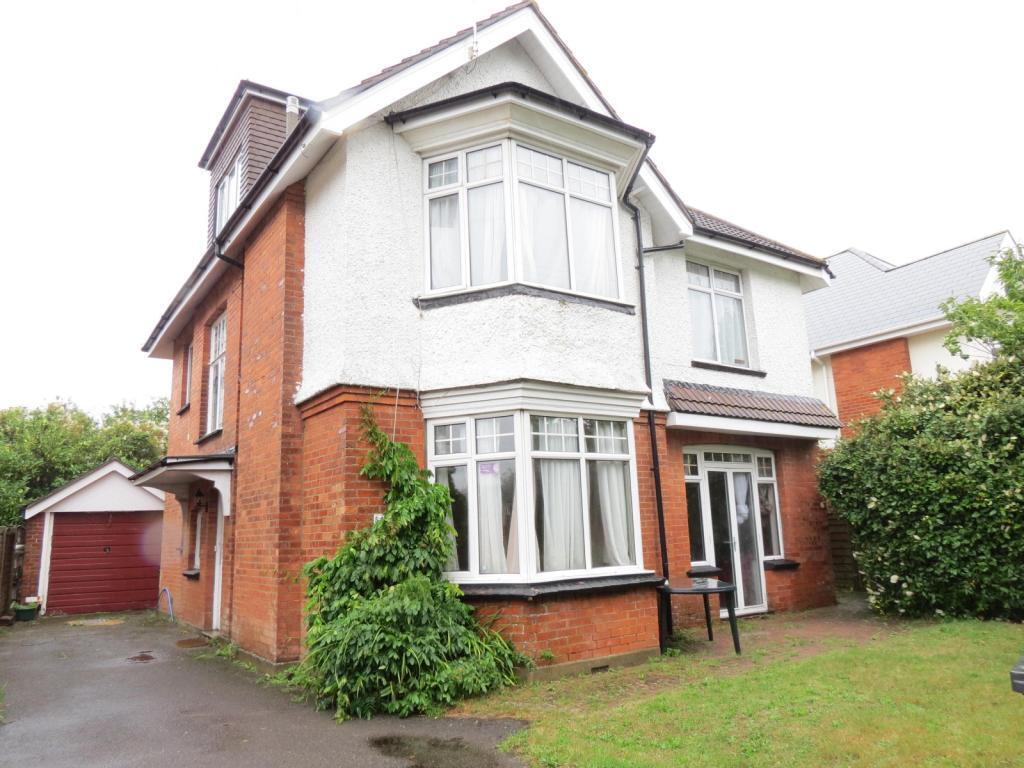 Room Iddesleigh Road in Bournemouth