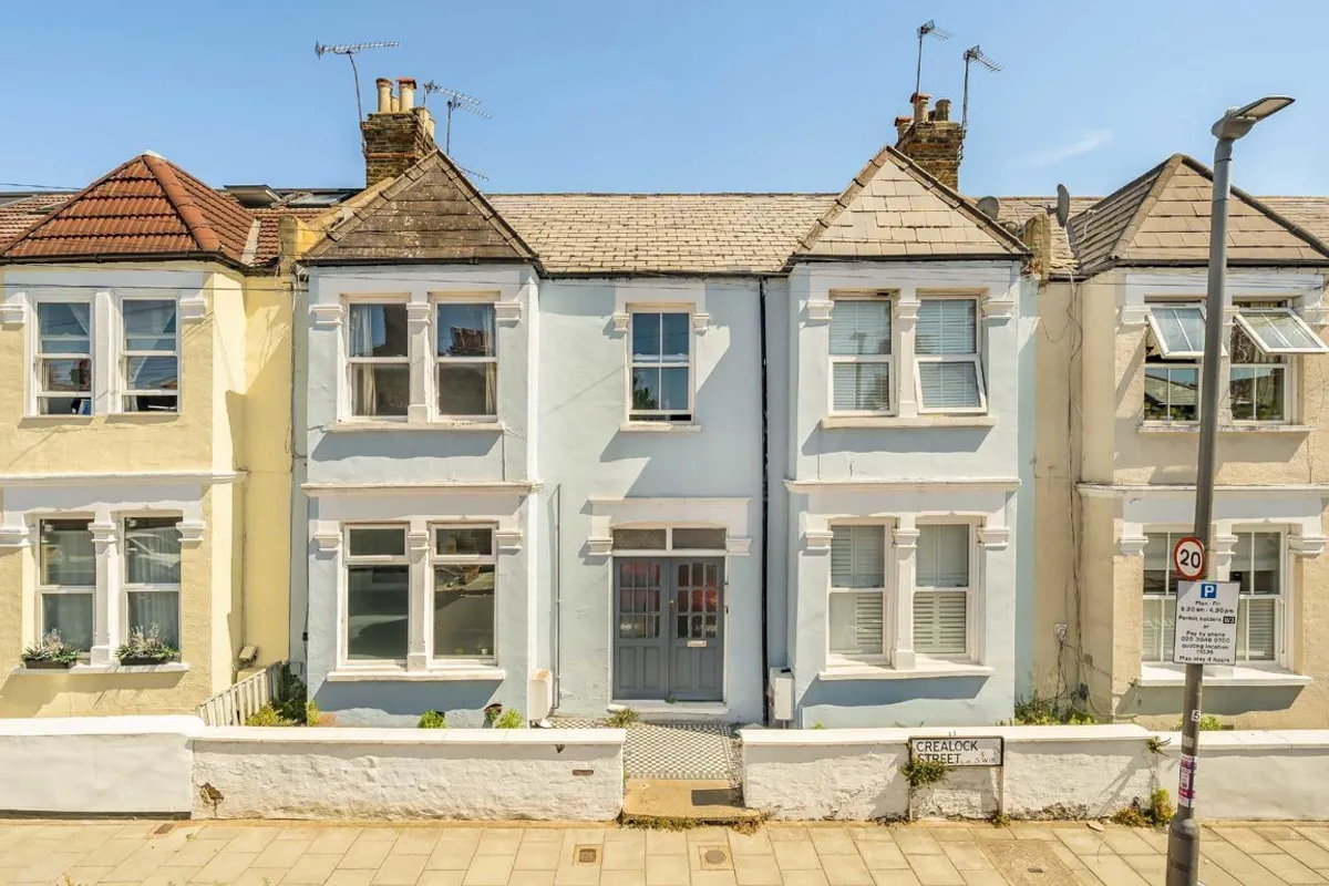 Flat Crealock Street in Greater London
