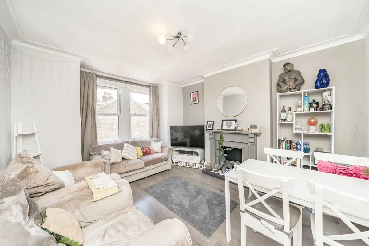 Flat Crealock Street in Greater London