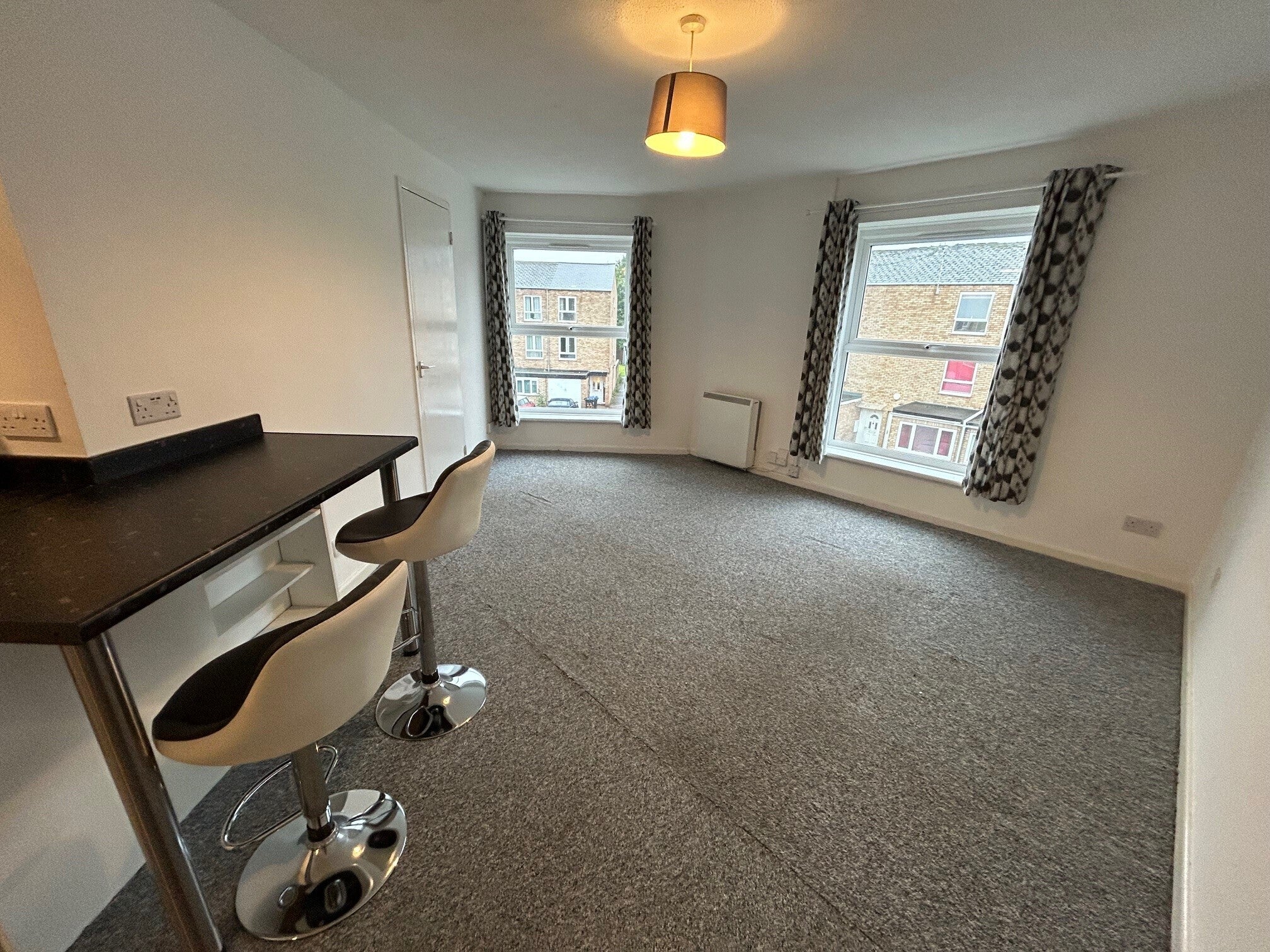 Flat Barton Crescent in Royal Leamington Spa