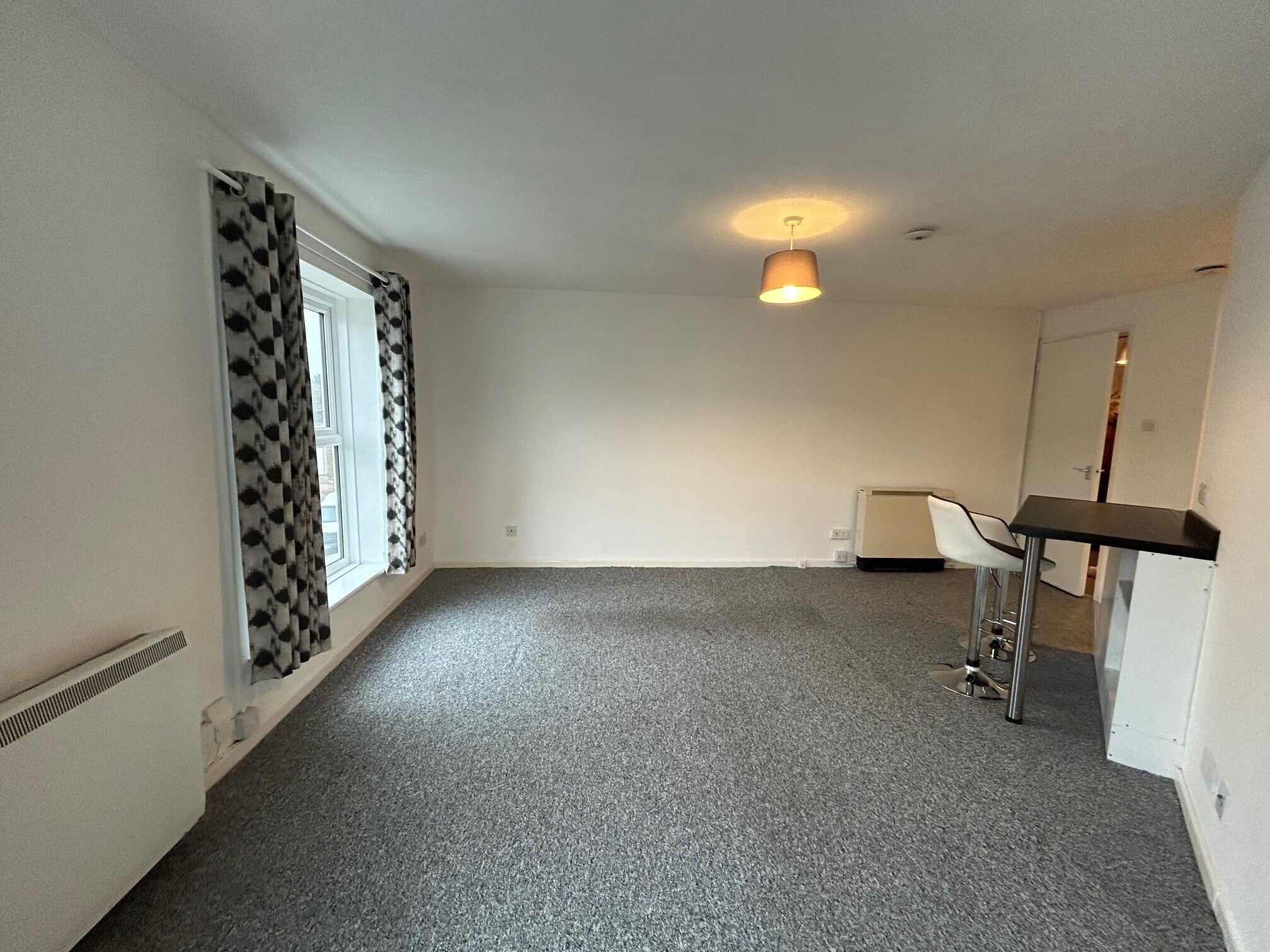 Flat Barton Crescent in Royal Leamington Spa