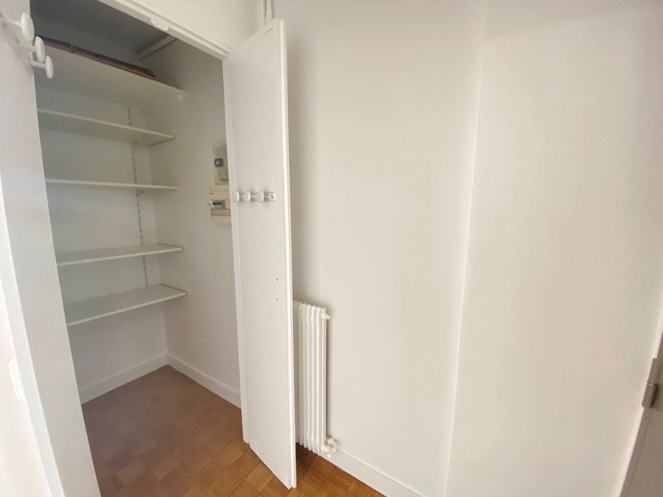 Chambre Avenue Victor Cresson à Issy-les-Moulineaux