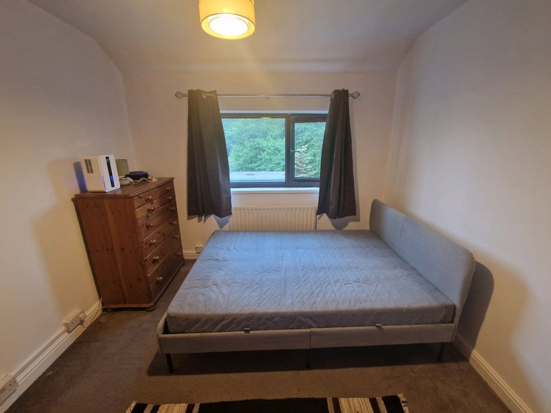 Room Leinster Avenue in Bristol