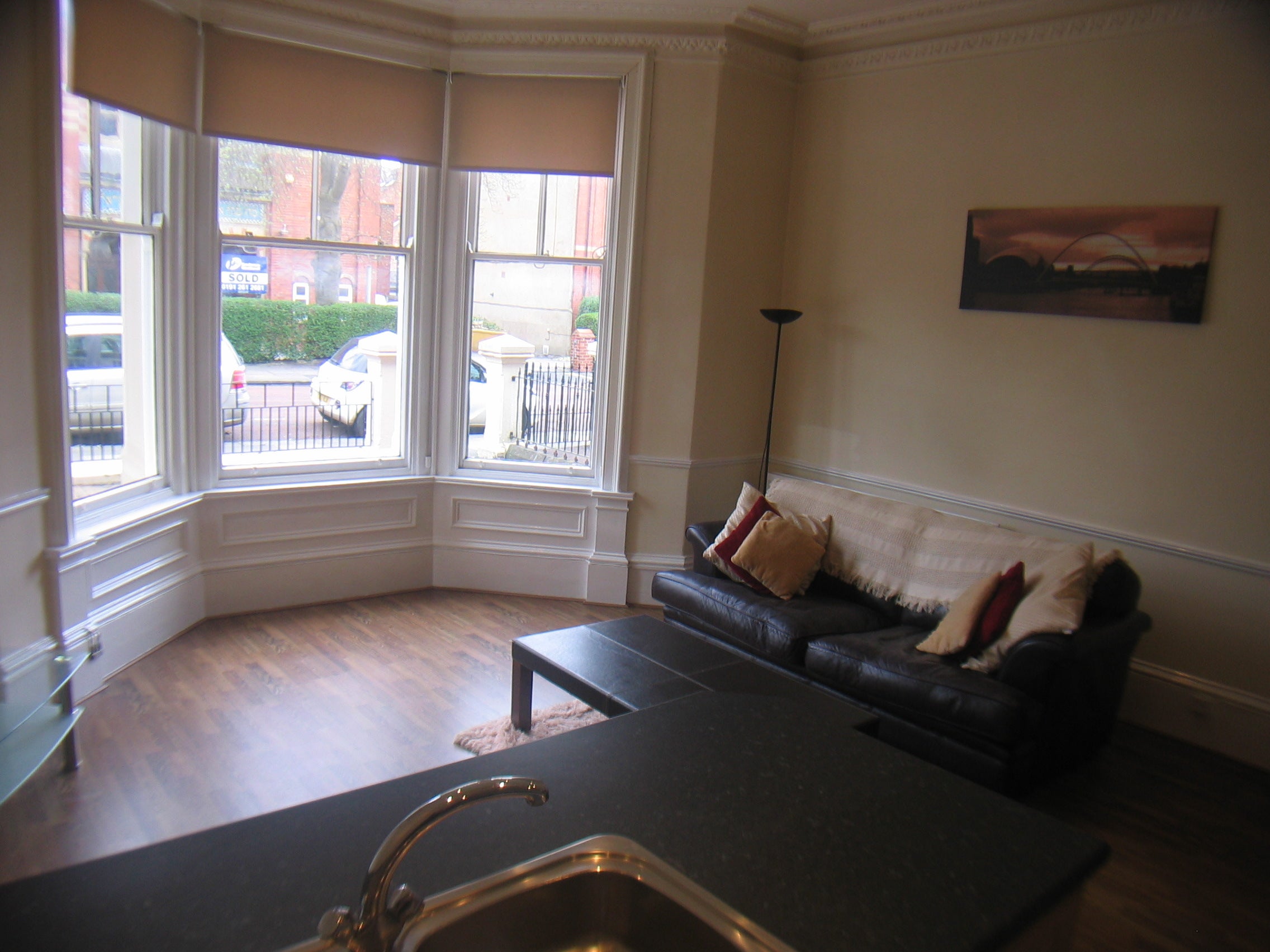 Flat Eskdale Terrace in Newcastle upon Tyne