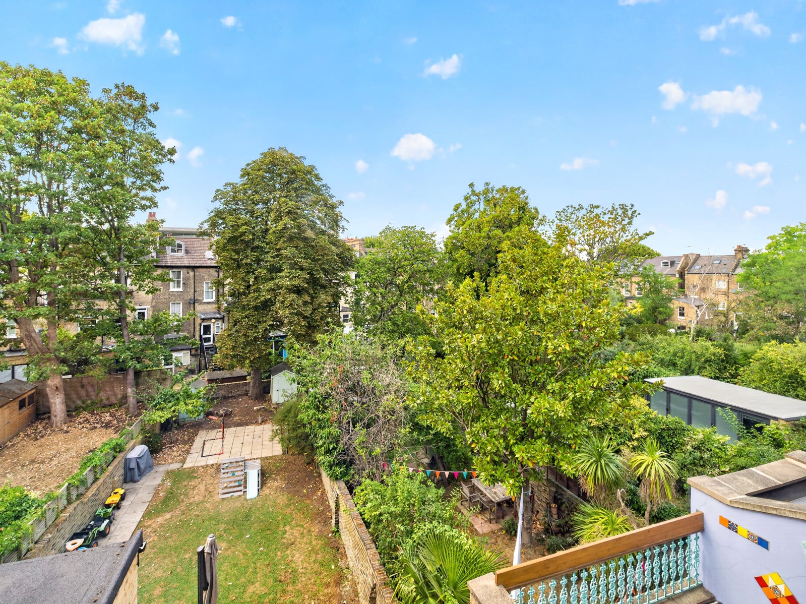 Flat Highbury Hill in Greater London