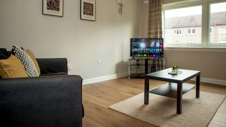 Flat Millburn Road in Renfrew