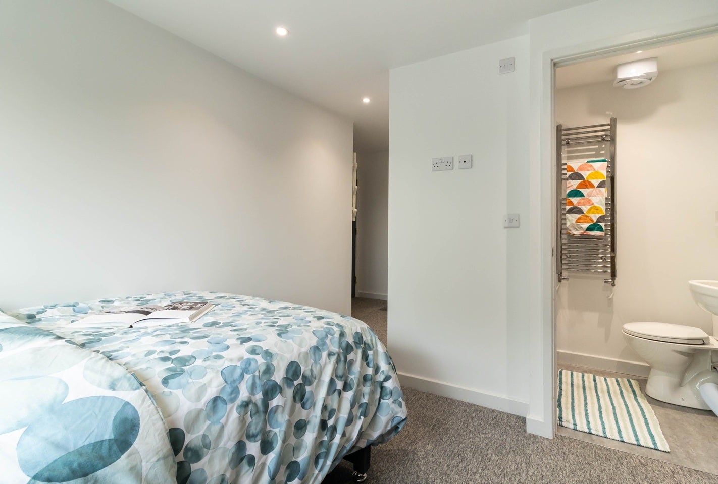 Room Wellington Road in Harwich