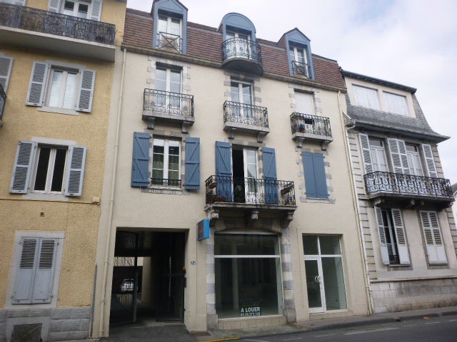 Flat Avenue de l'Université in Pau
