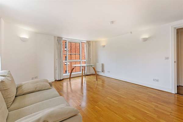 Flat Regency Street in City of Westminster