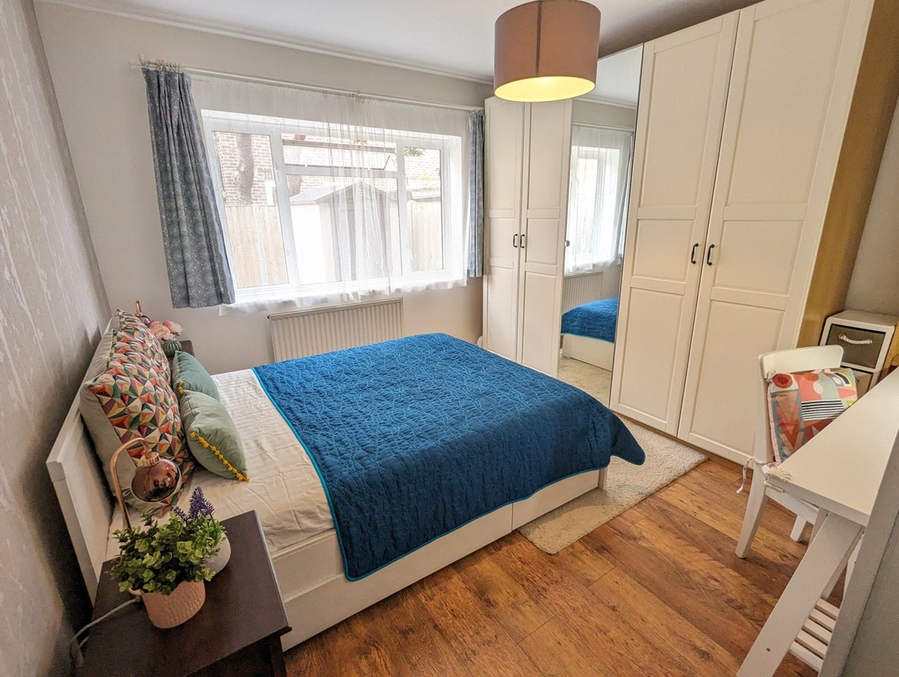 Flat Braeside Avenue in Greater London