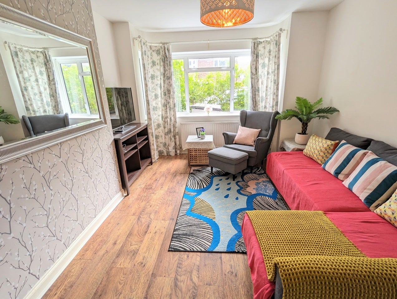 Flat Braeside Avenue in Greater London