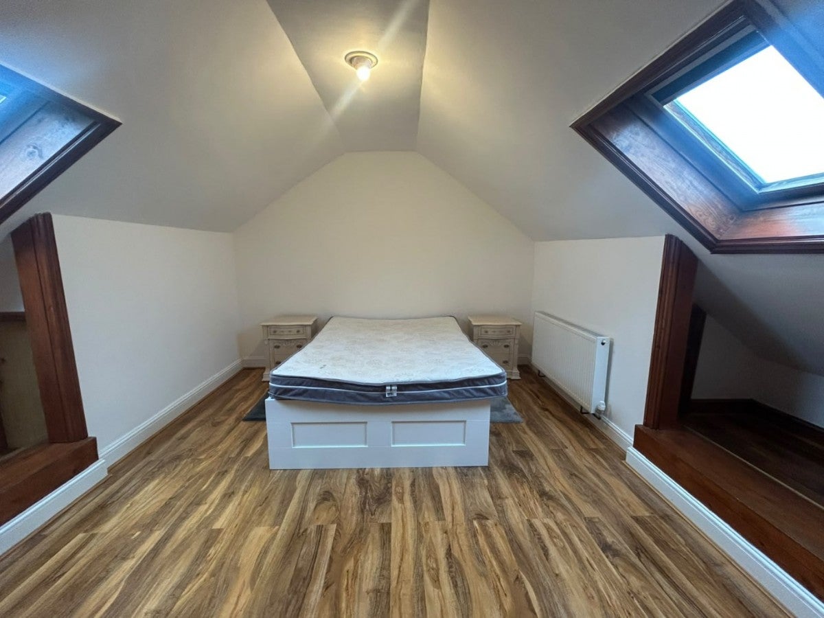Flat Hamilton Road in Greater London