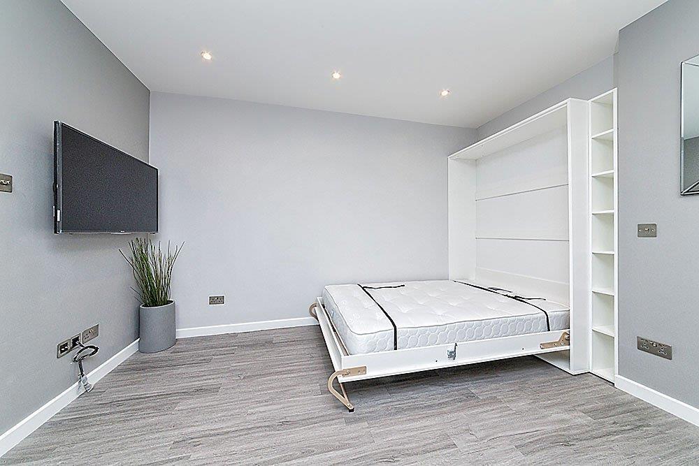 Flat Granville Park in Greater London