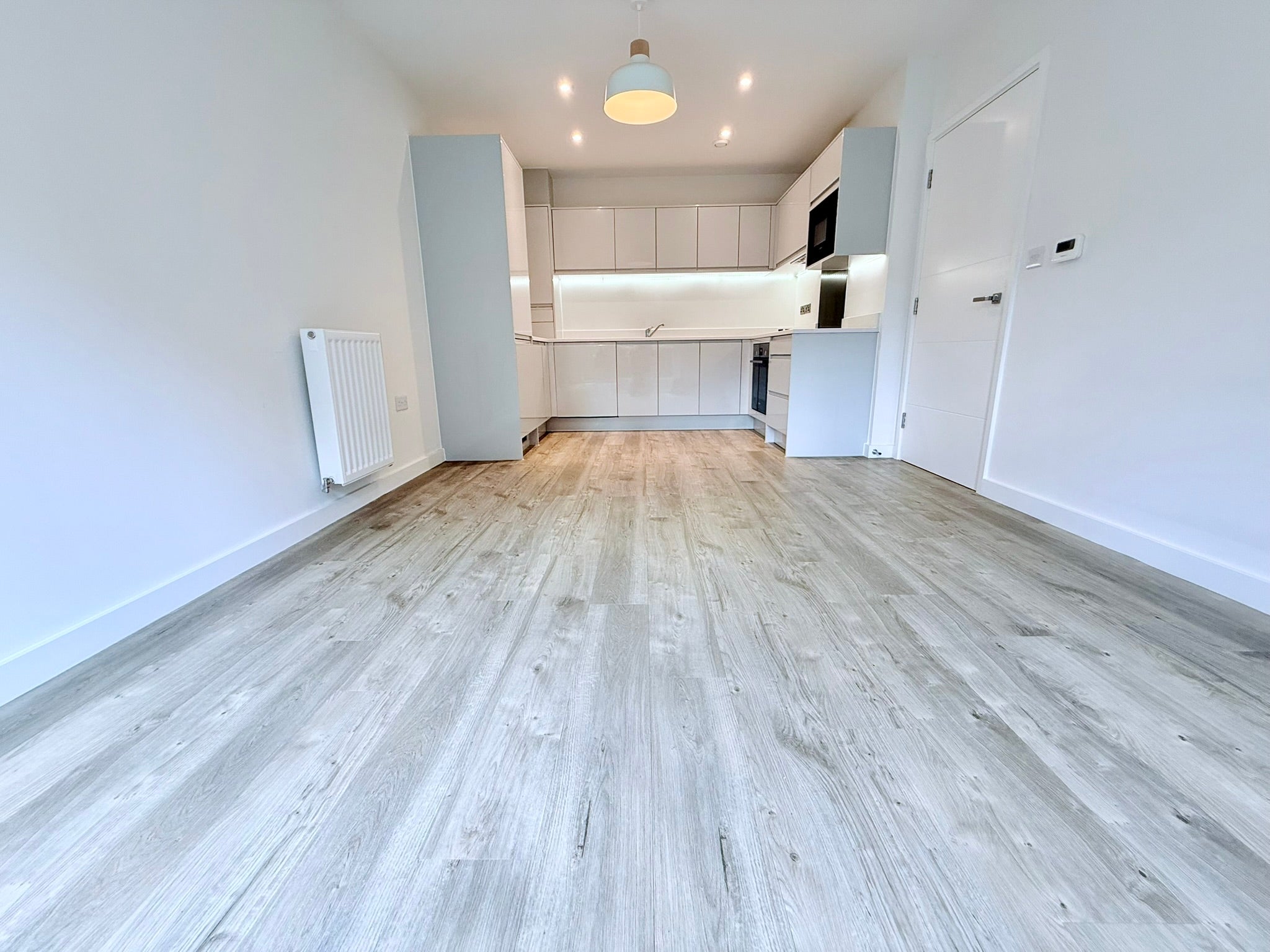 Flat Kestrel Close in Brentwood