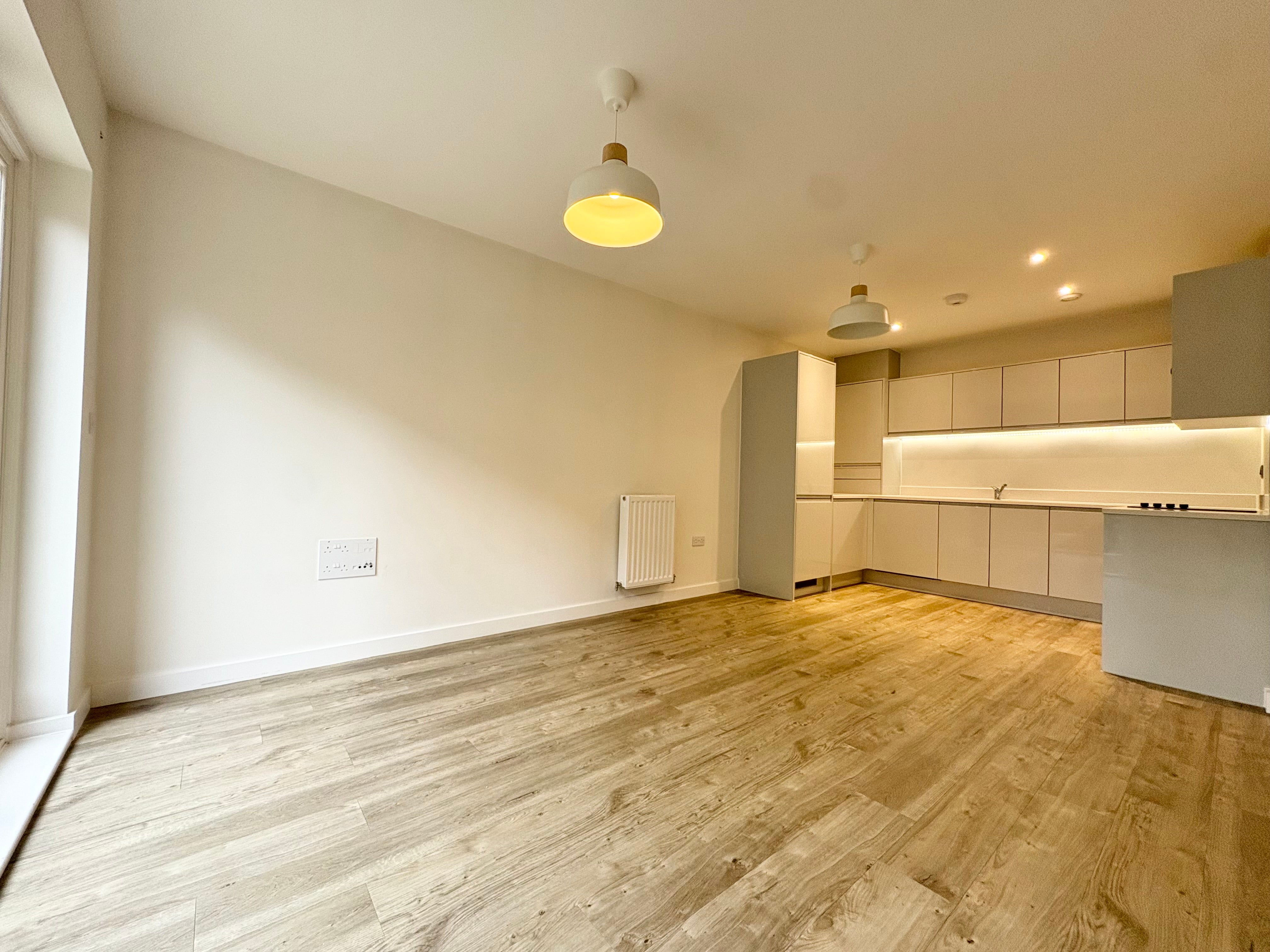 Flat Kestrel Close in Brentwood
