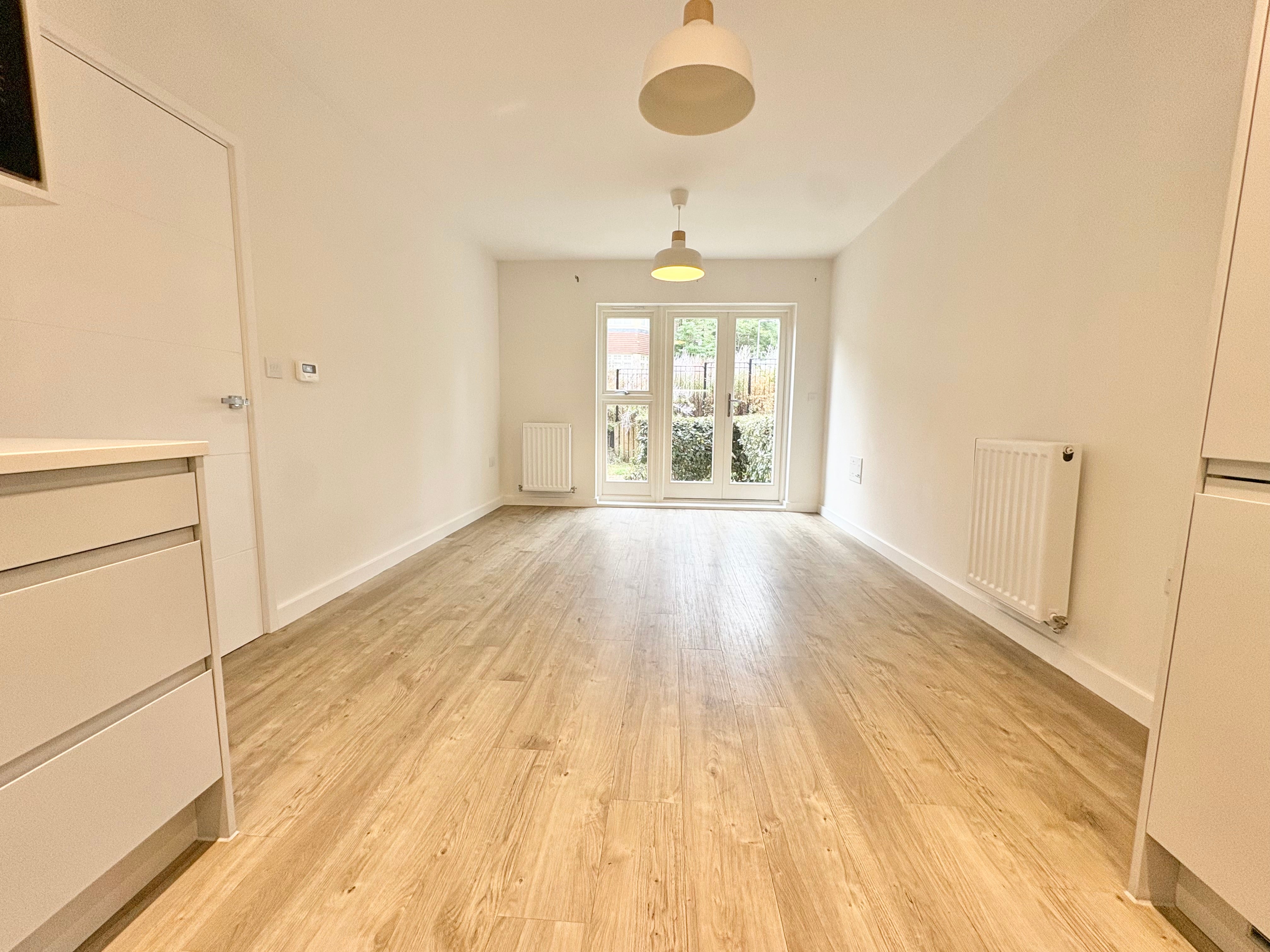 Flat Kestrel Close in Brentwood