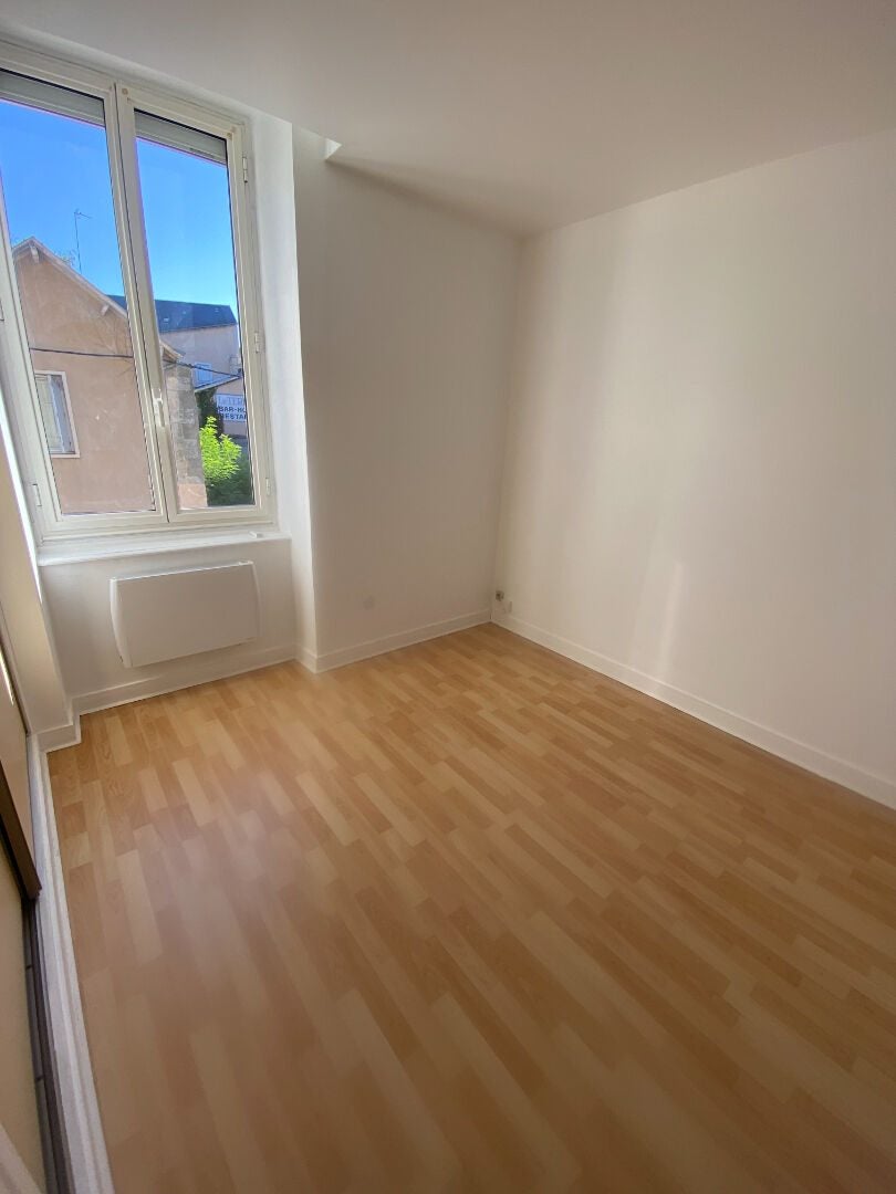 Flat Rue Jean-Jacques Rousseau in Argenton-sur-Creuse
