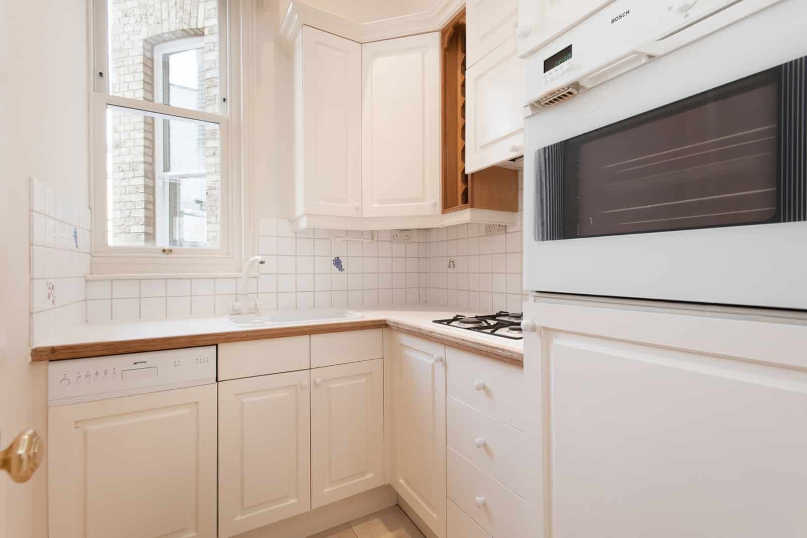 Flat Campden Hill Road in Greater London