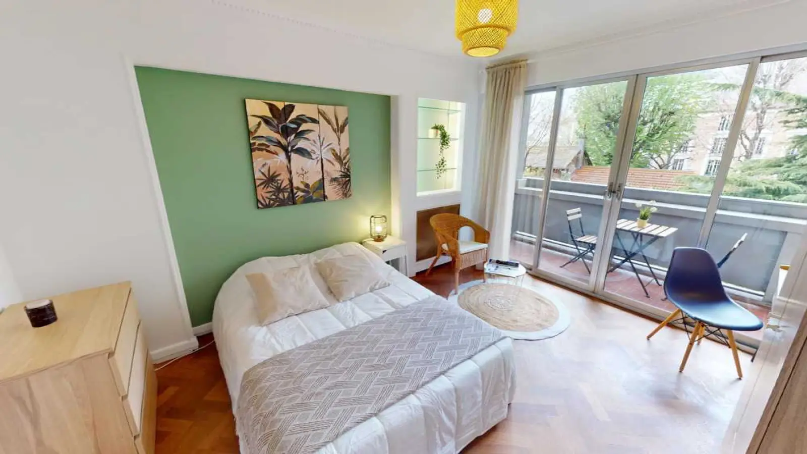 Room Rue Guersant in Paris