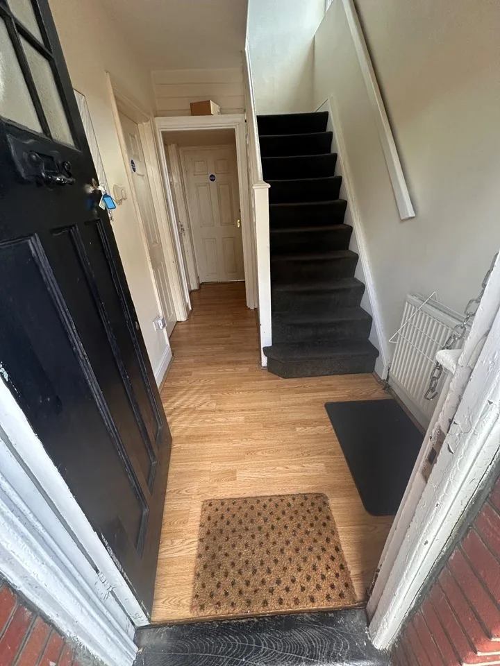 Room Chase Road in Epsom and Ewell