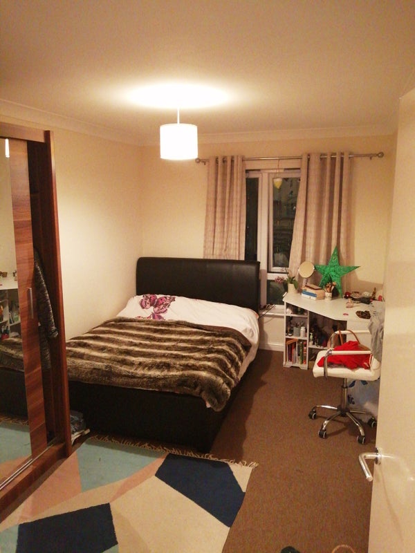 Room Essex Road in Greater London