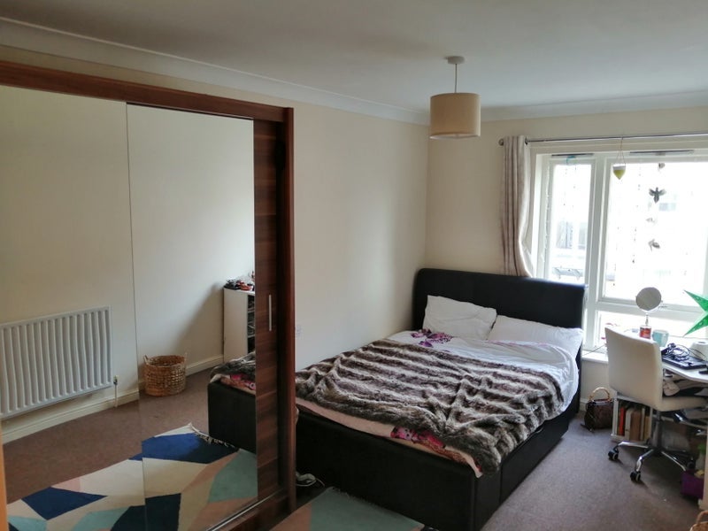 Room Essex Road in Greater London
