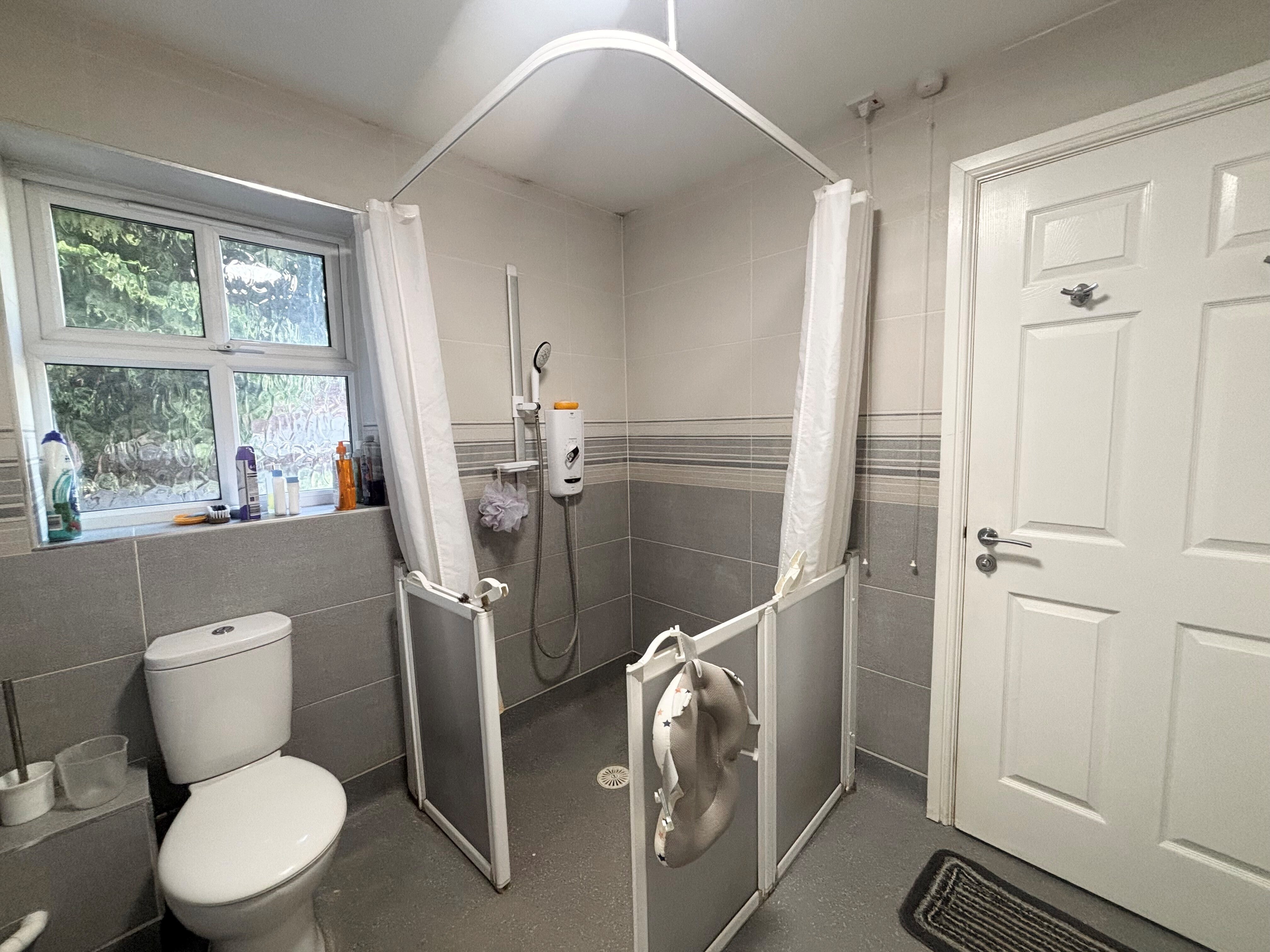House Beavers Brook Close in Royal Leamington Spa