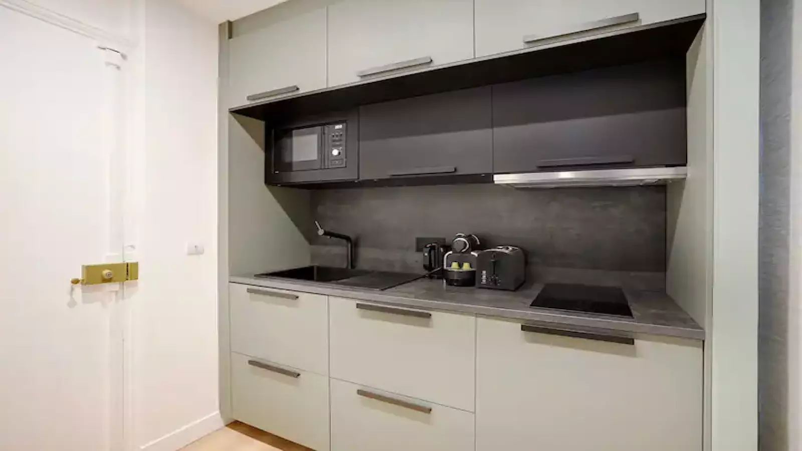 Flat Rue Médéric in Paris