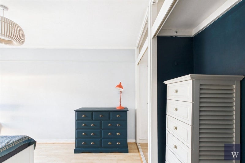 House Cherry Laurel Walk in Greater London