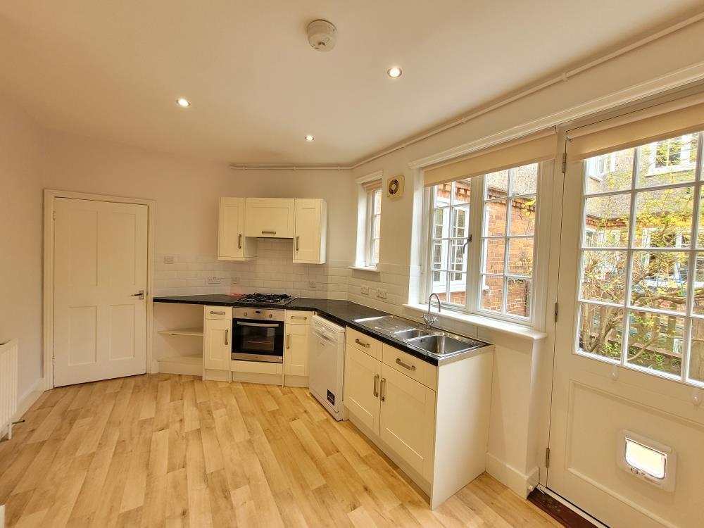 Flat Dekker Road in Greater London