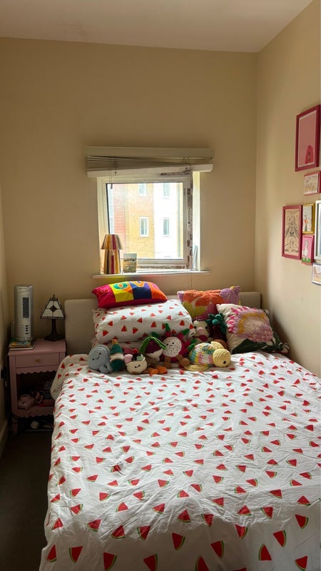 Room Hertford Road in Greater London