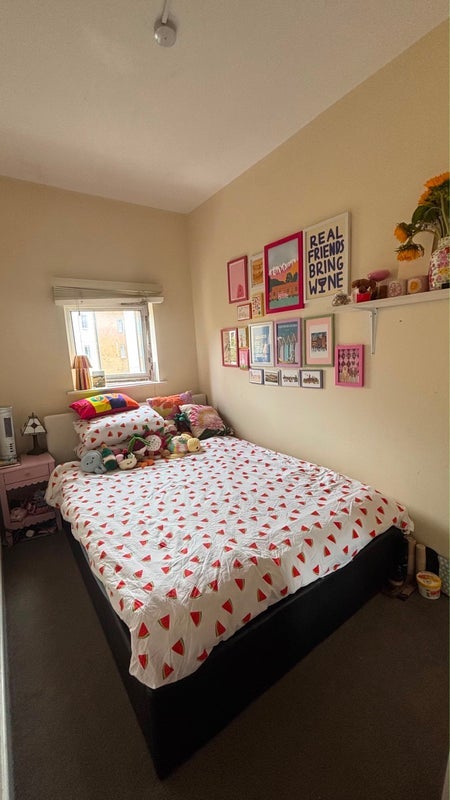 Room Hertford Road in Greater London