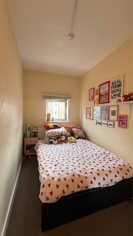 Room Hertford Road in Greater London