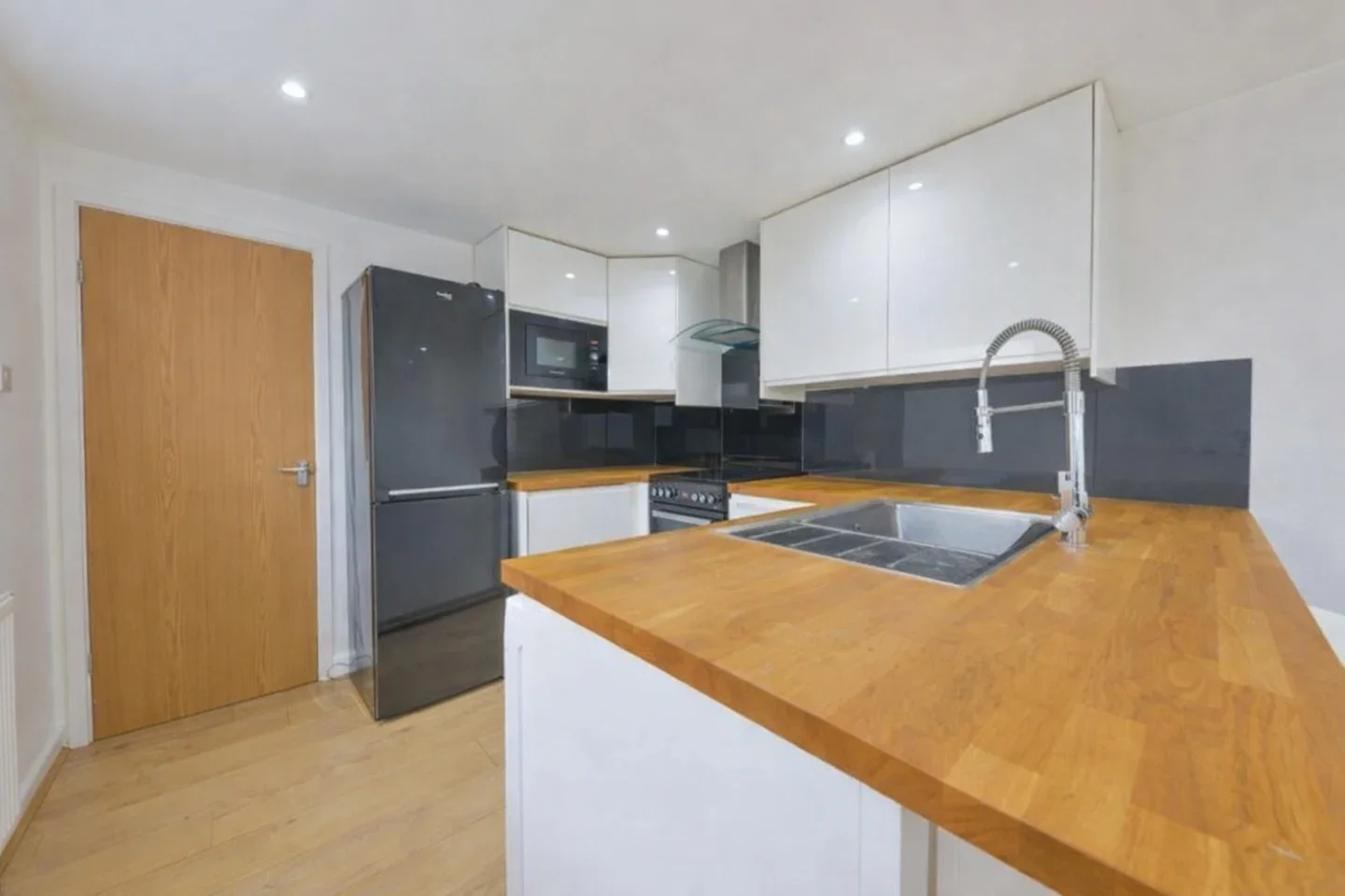 Flat Hatfield Road in St Albans