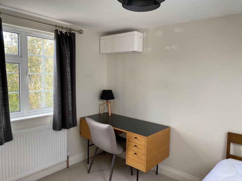 Room Avalon Road in Greater London