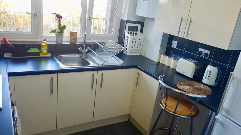 Room Ludovick Walk in Greater London