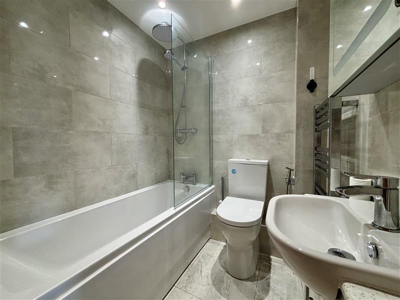 Flat Alstone Mews in Cheltenham