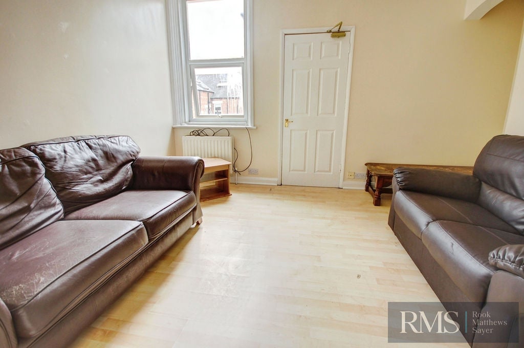 Flat Glenthorn Road in Newcastle upon Tyne