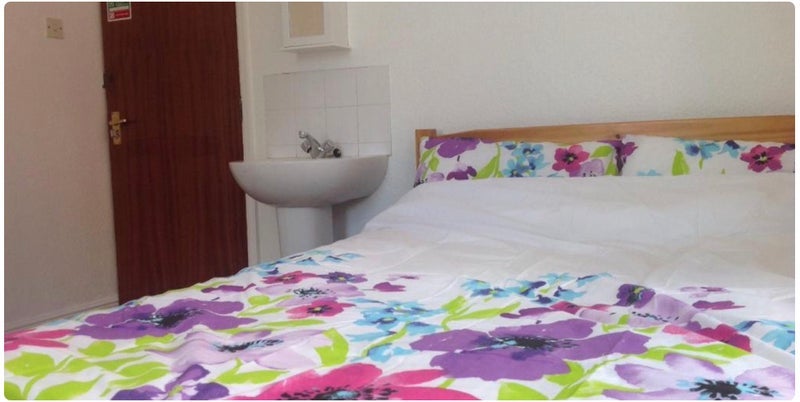 Room Clift House Road in Bristol
