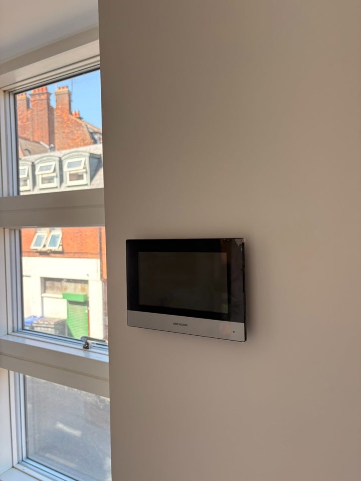 Flat Palmerston Road in Greater London