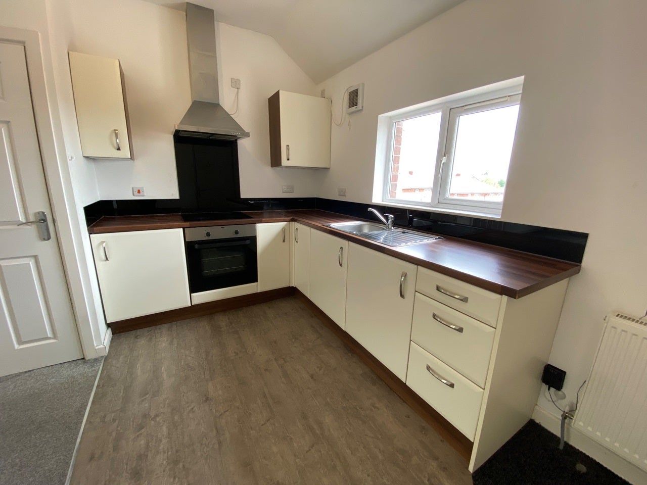 Flat Fretson Road South in Sheffield