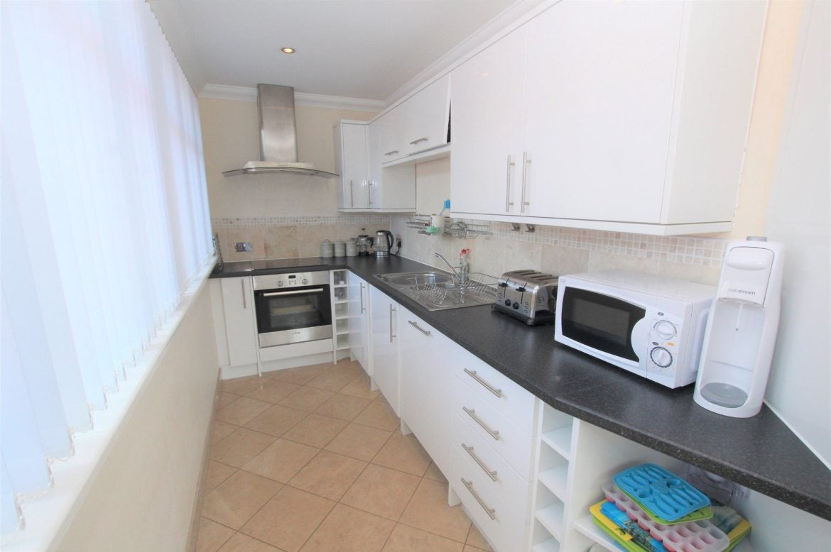 Flat Rawlyn Road in Paignton