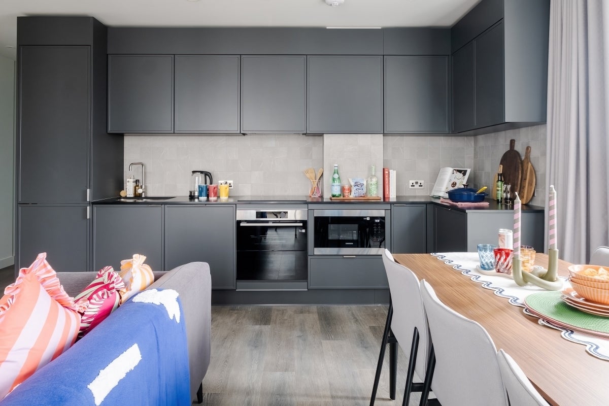 Flat Cherry Park Lane in Greater London
