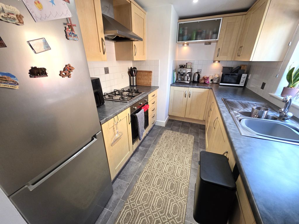 Flat Clarence Road in Bristol