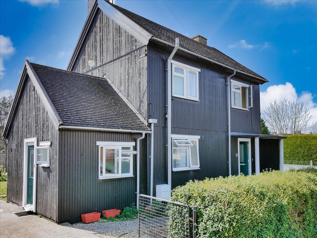 House The Plies in Cotswold District