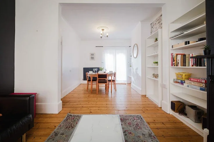 Flat Beaconsfield Terrace in Northampton