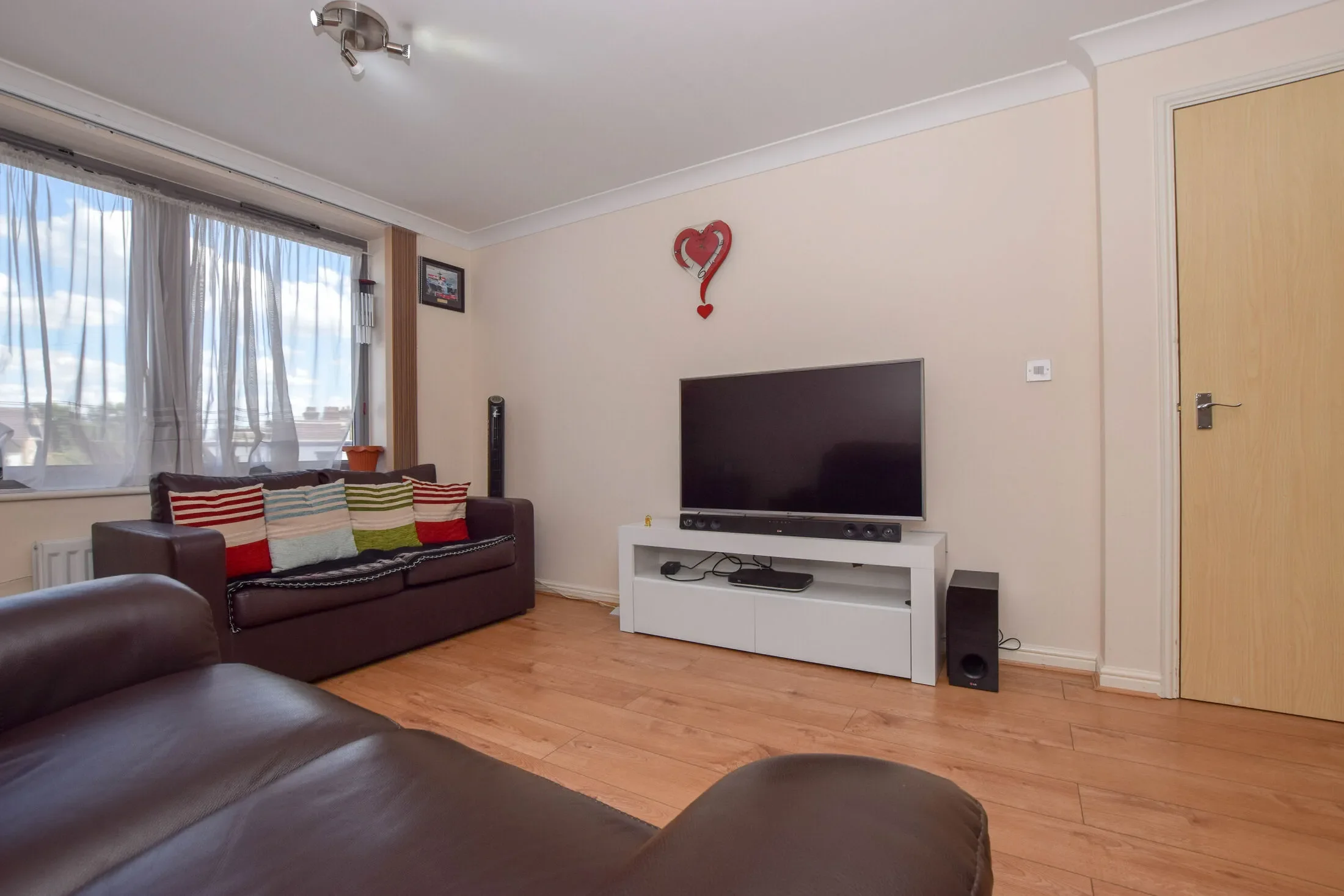 Flat Whippendell Road in Watford