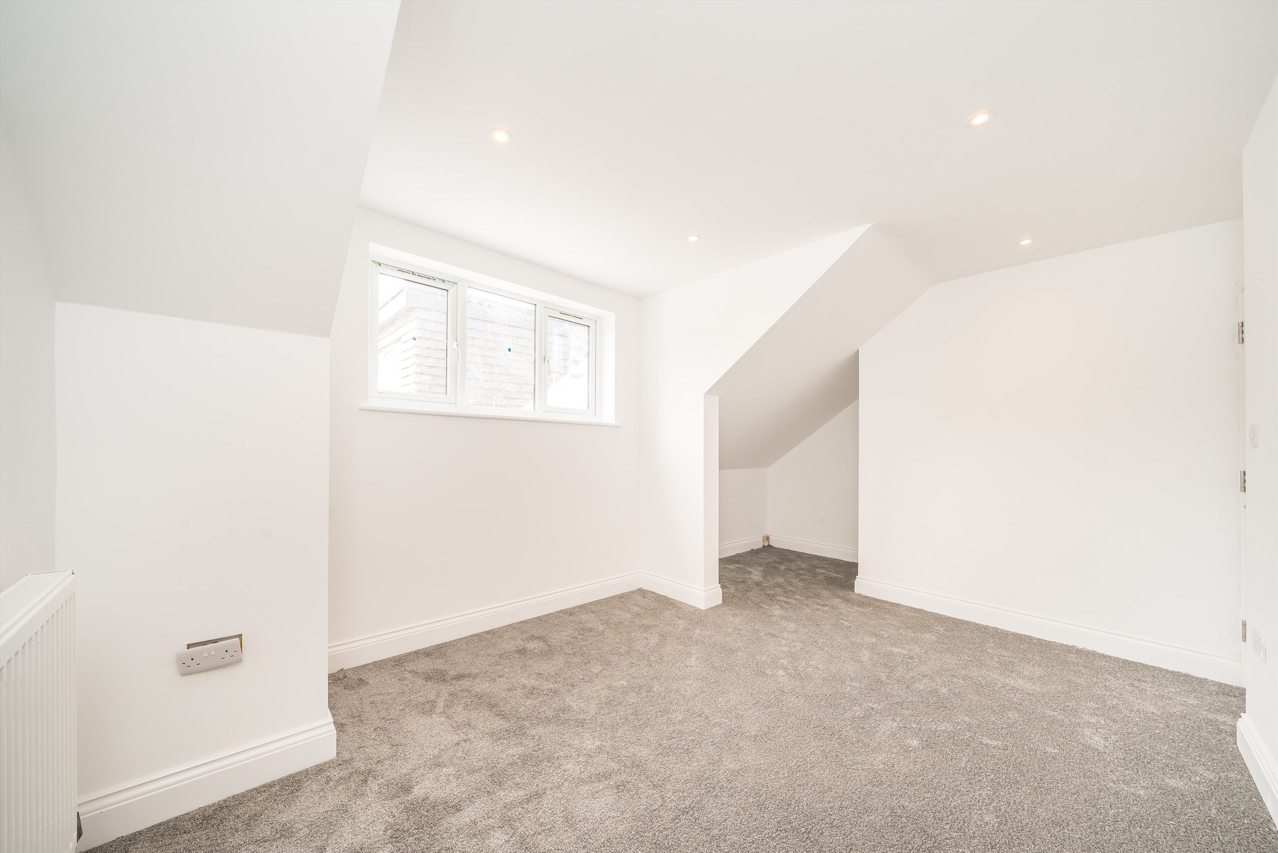 Flat Avoca Road in Greater London